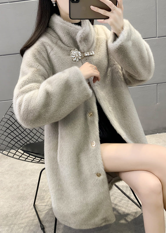 Beautifully Finished Coat in a Timeless Design