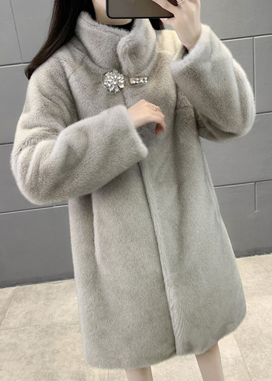 Beautifully Finished Coat in a Timeless Design