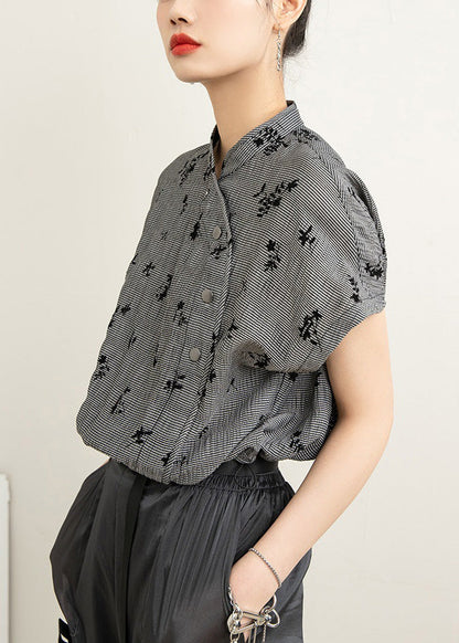 Effortlessly Elegant Shirt with a Timeless Design