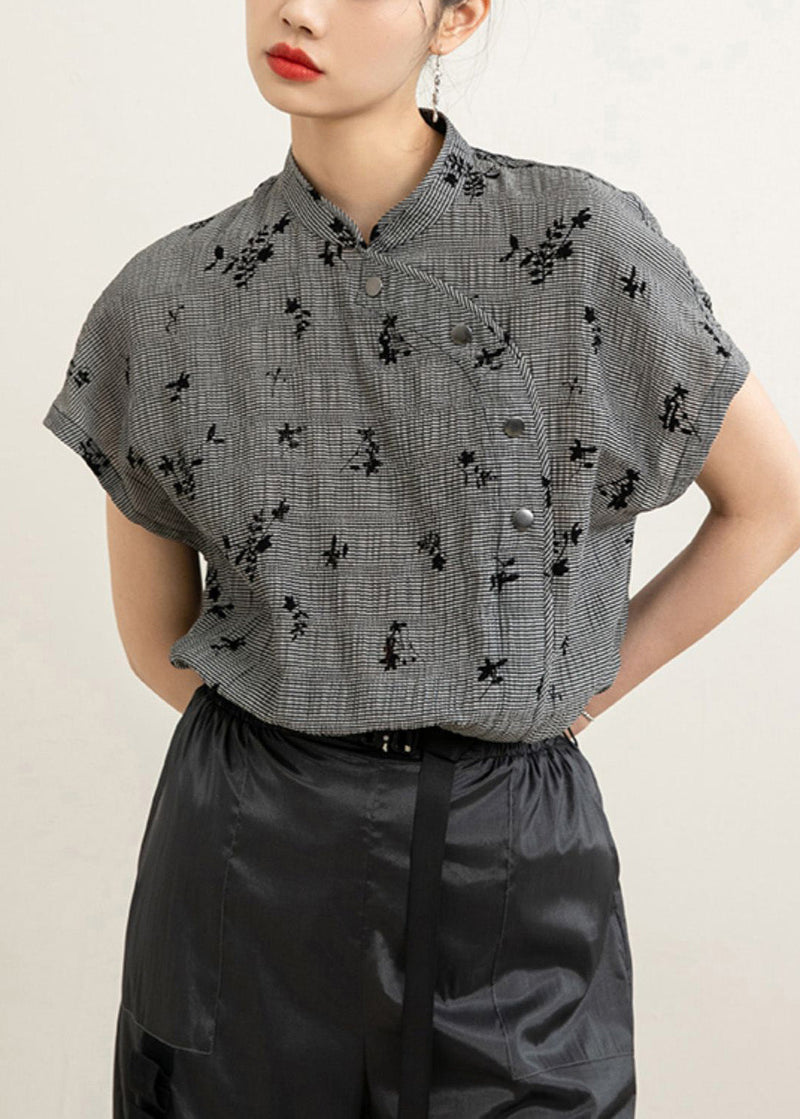 Effortlessly Elegant Shirt with a Timeless Design