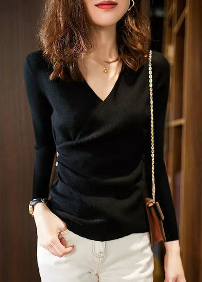 Effortlessly Elegant Top with a Timeless Design