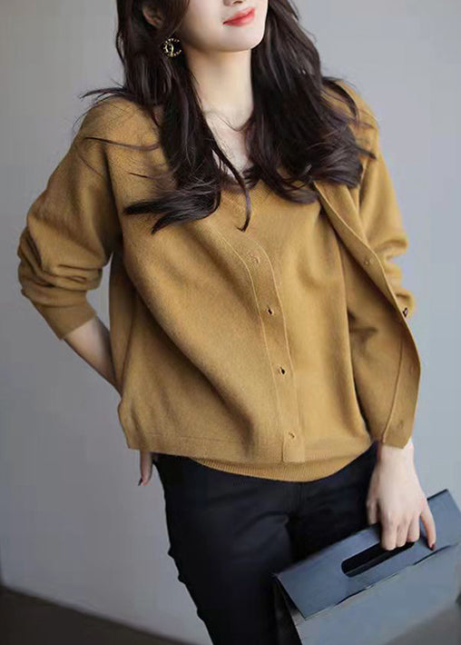 Polished Top with an Effortless Classic Look
