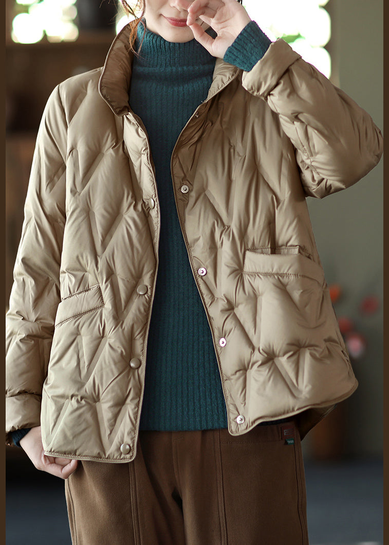Well Tailored Coat with a Graceful Silhouette