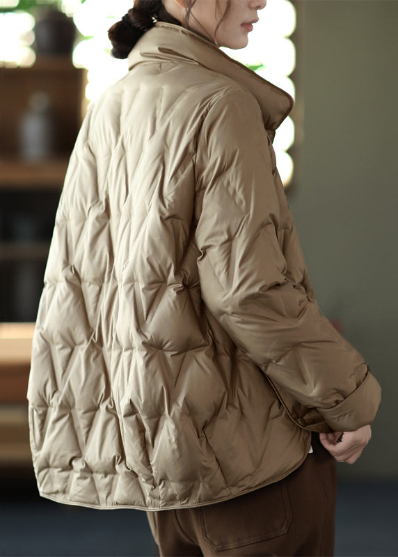 Well Tailored Coat with a Graceful Silhouette