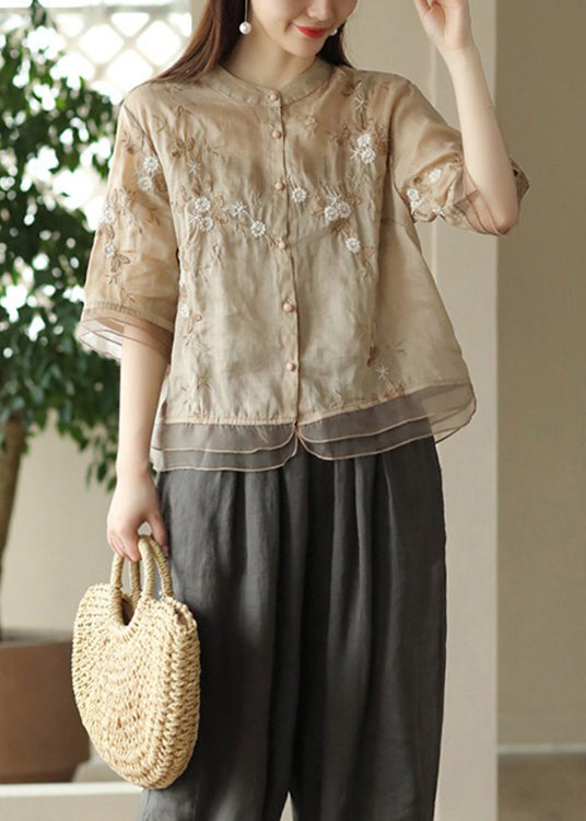 Classic Vintage Shirt with a Flattering Fit