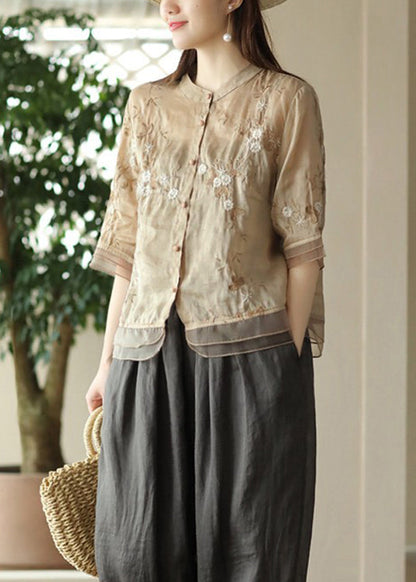 Classic Vintage Shirt with a Flattering Fit