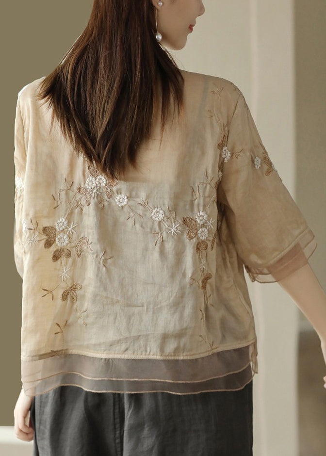 Classic Vintage Shirt with a Flattering Fit