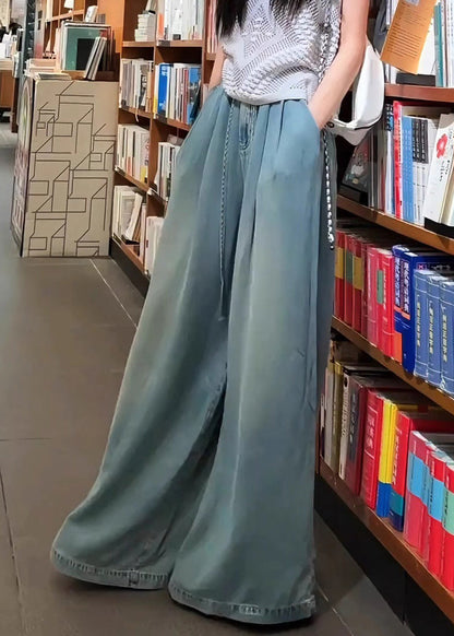 Effortlessly Elegant Pants with a Timeless Design