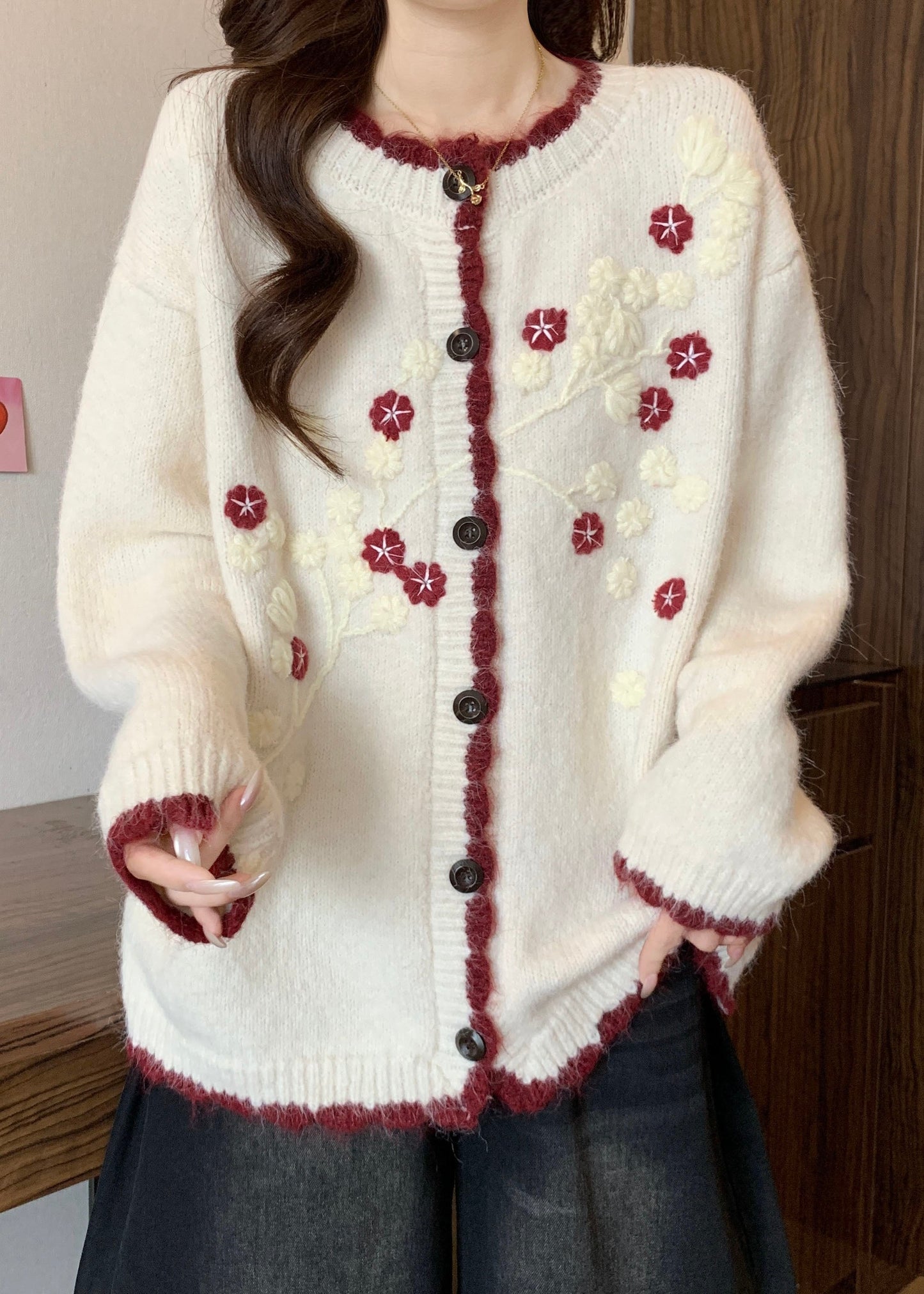 Elegantly Styled Cardigan for Everyday Wear