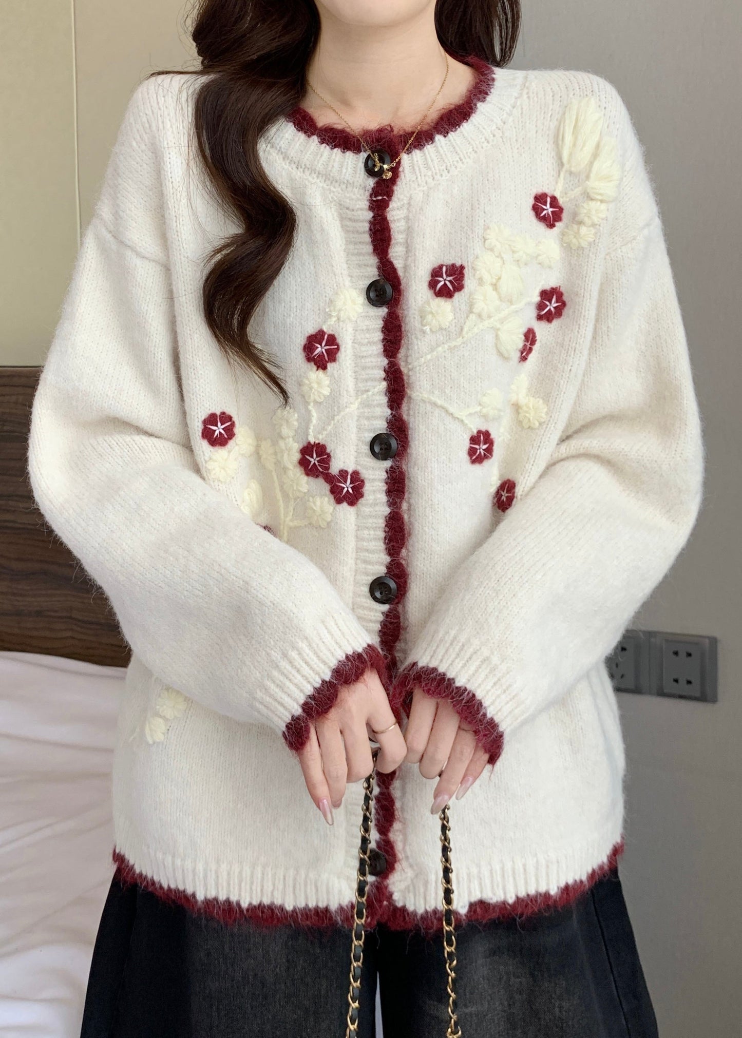 Elegantly Styled Cardigan for Everyday Wear