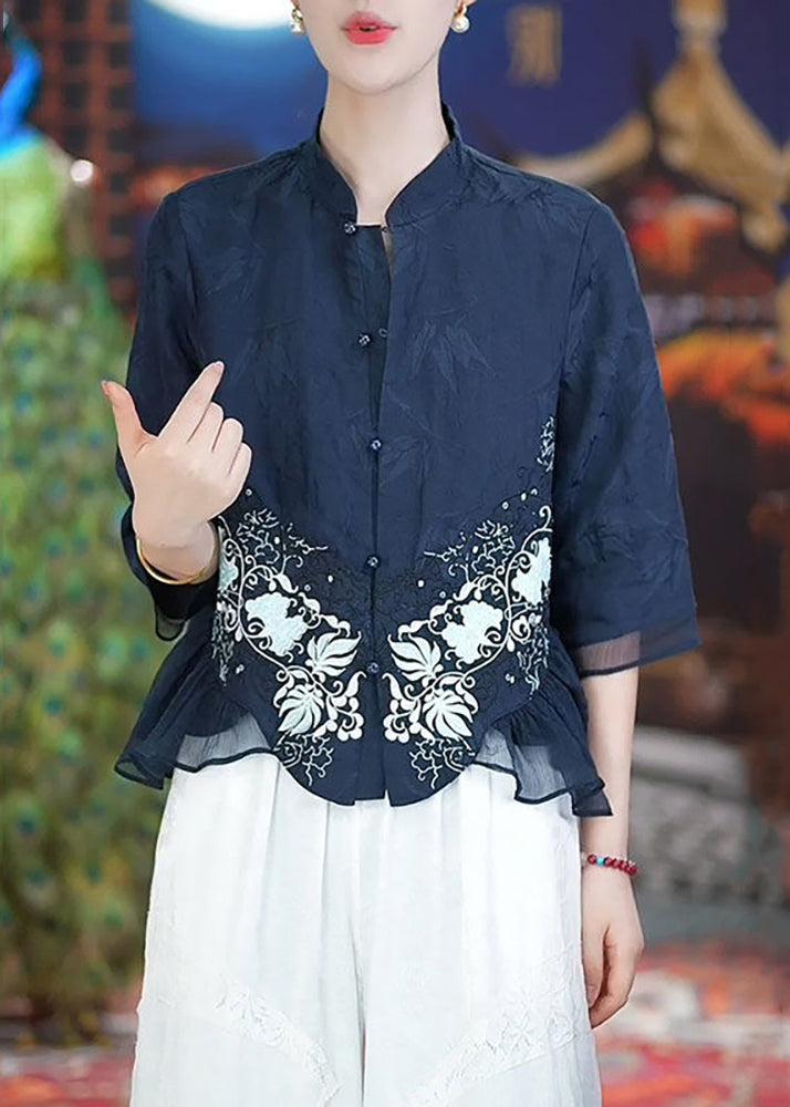 Classic Vintage Shirt with a Flattering Fit
