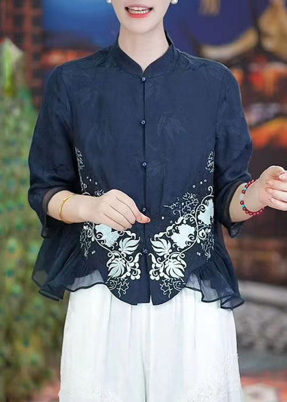 Classic Vintage Shirt with a Flattering Fit
