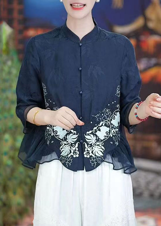 Classic Vintage Shirt with a Flattering Fit