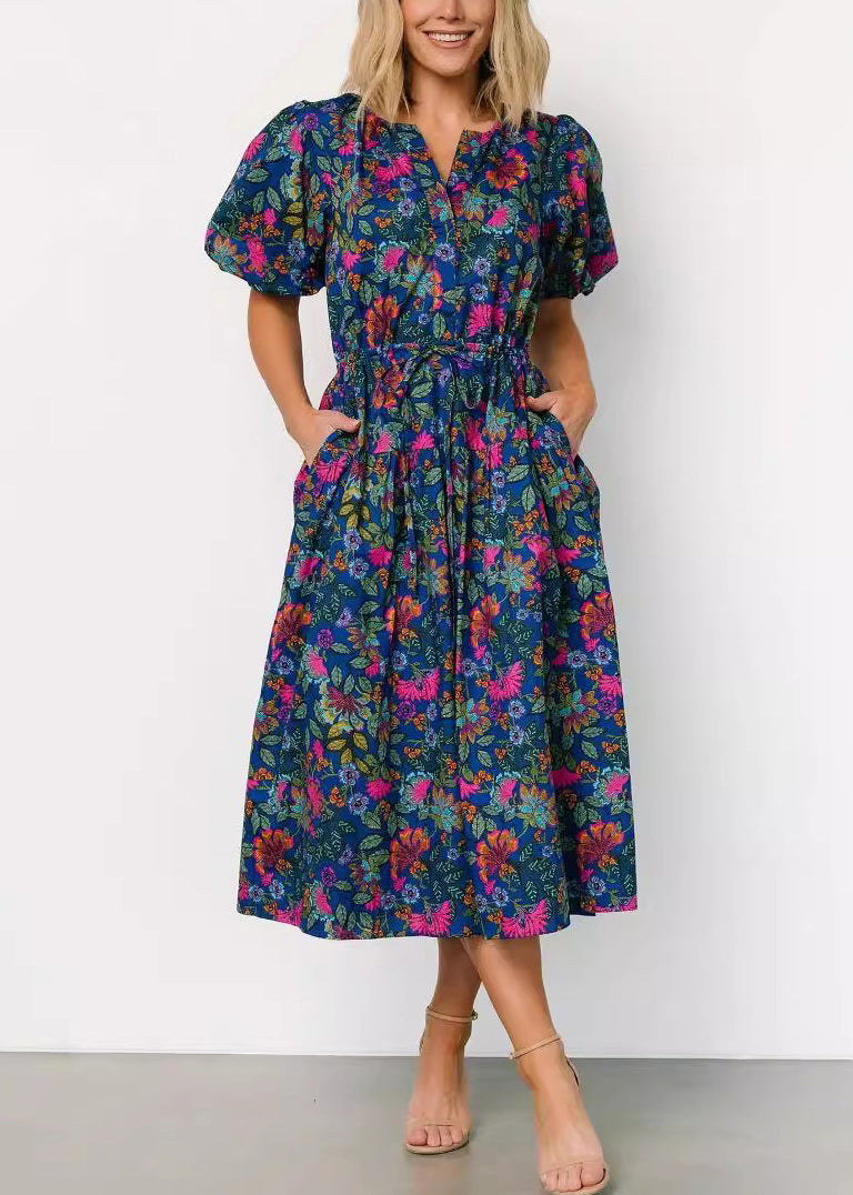 Classic Vintage Dress with a Flattering Fit