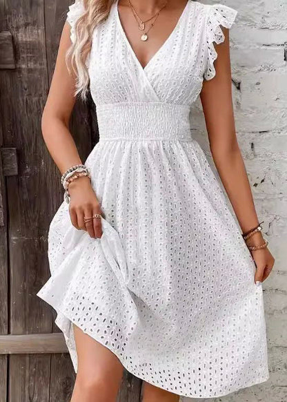 Well Tailored Dress with a Graceful Silhouette