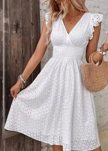 Well Tailored Dress with a Graceful Silhouette