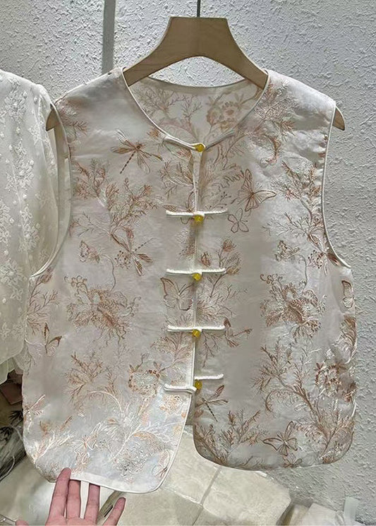 Beautifully Finished Coat in a Timeless Design