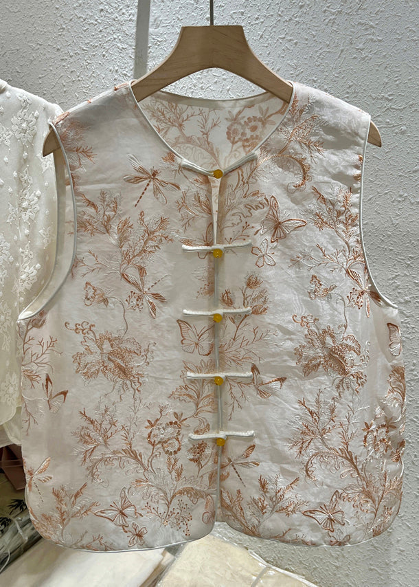 Beautifully Finished Coat in a Timeless Design