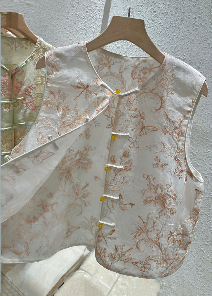 Beautifully Finished Coat in a Timeless Design