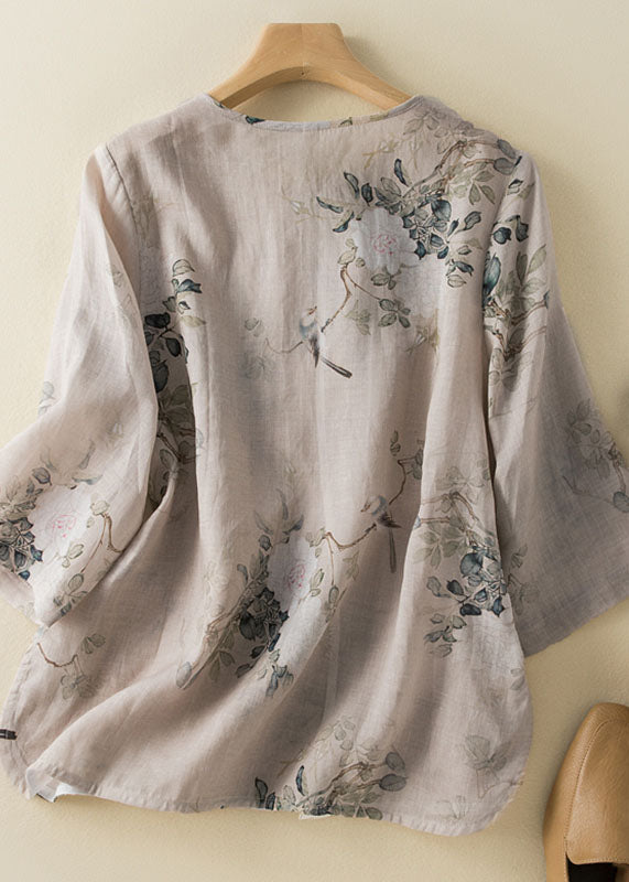 Classic Vintage Shirt with a Flattering Fit