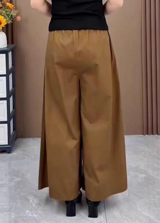 Effortlessly Elegant Pants with a Timeless Design