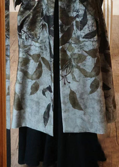 Classic Vintage Coat with a Flattering Fit