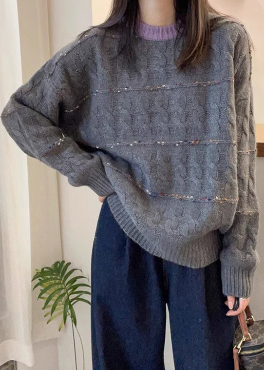 Effortlessly Elegant Sweater with a Timeless Design