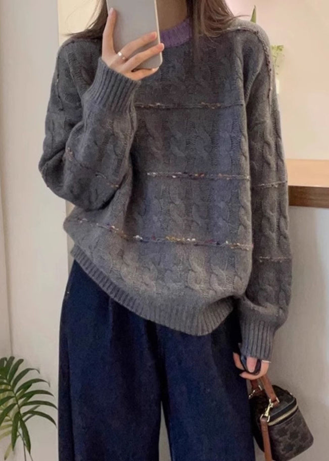 Effortlessly Elegant Sweater with a Timeless Design
