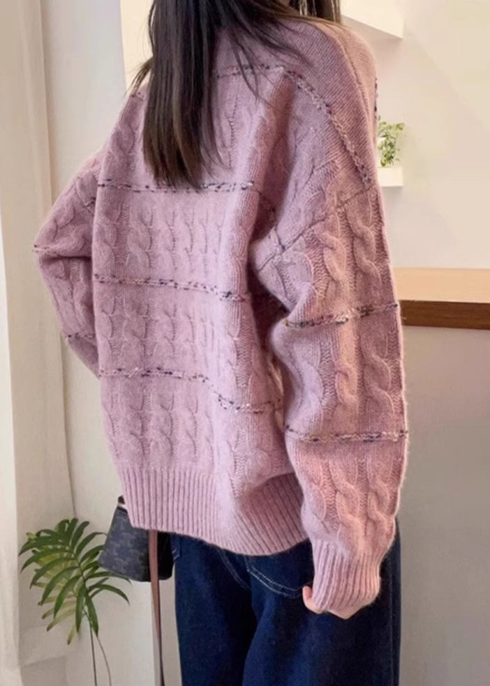 Effortlessly Elegant Sweater with a Timeless Design