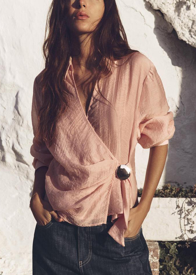 Classic Vintage Shirt with a Flattering Fit