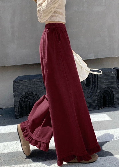 Effortlessly Elegant Pants with a Timeless Design