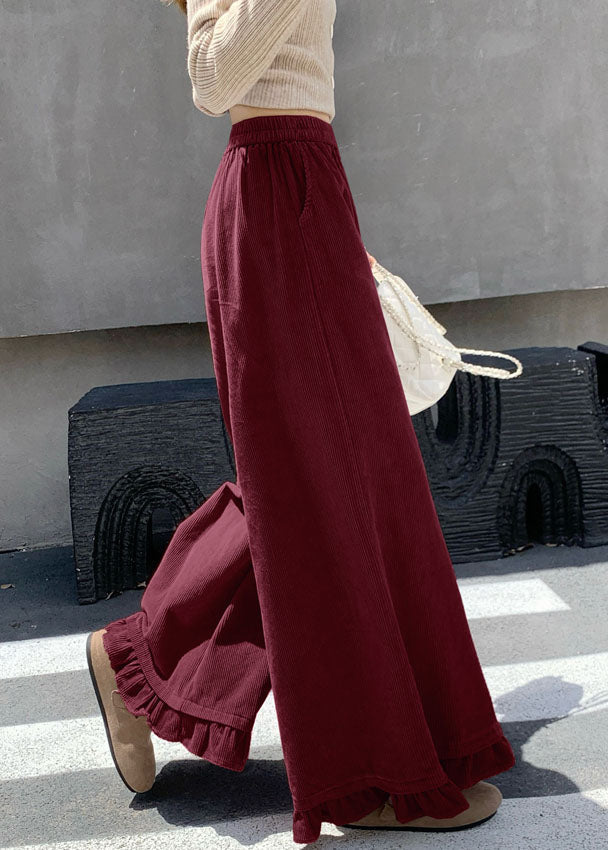 Effortlessly Elegant Pants with a Timeless Design