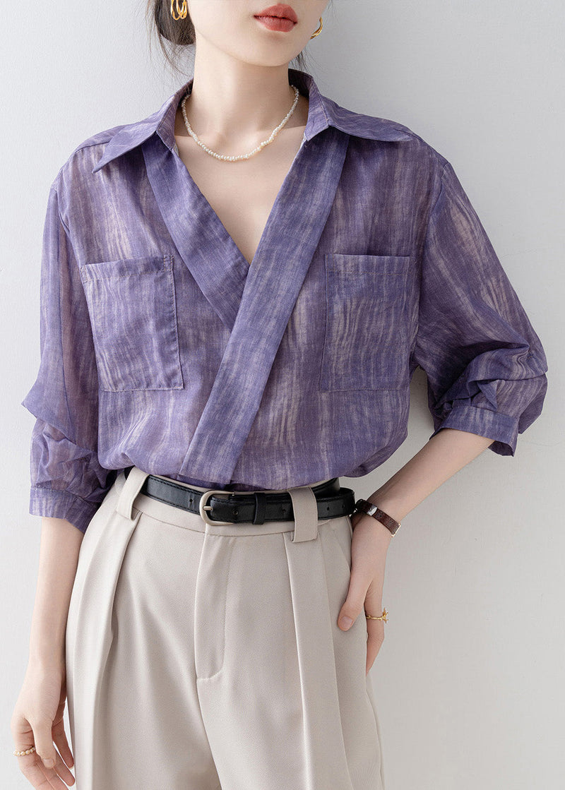 Classic Vintage Shirt with a Flattering Fit