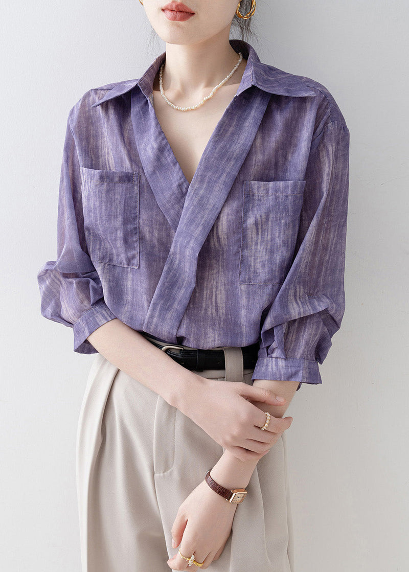 Classic Vintage Shirt with a Flattering Fit