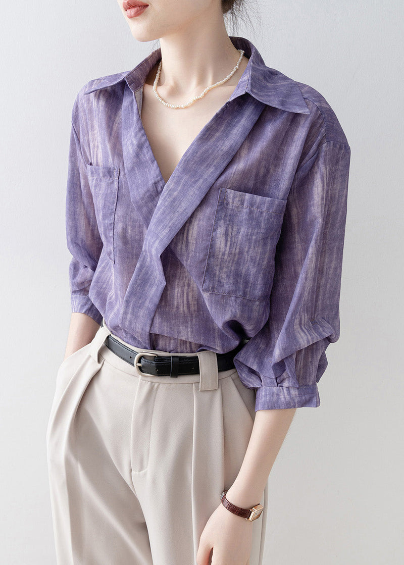 Classic Vintage Shirt with a Flattering Fit