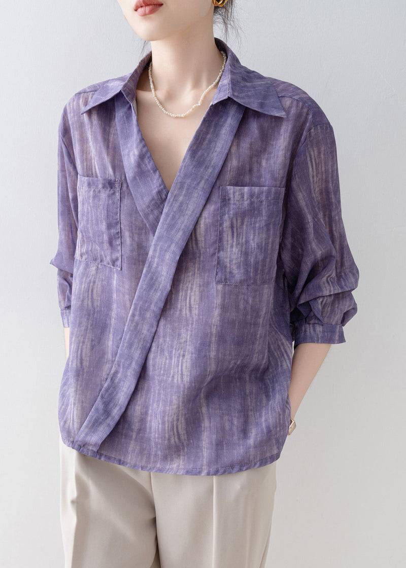Classic Vintage Shirt with a Flattering Fit