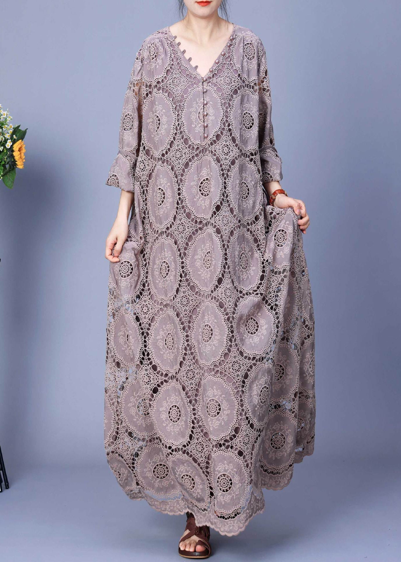 Effortlessly Elegant Dress with a Timeless Design