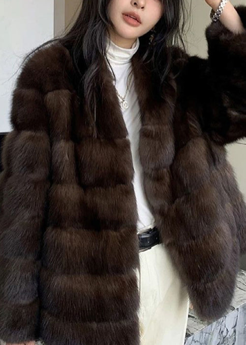 Effortlessly Elegant Coat with a Timeless Design
