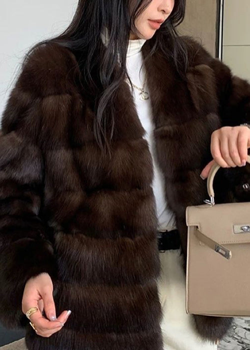 Effortlessly Elegant Coat with a Timeless Design