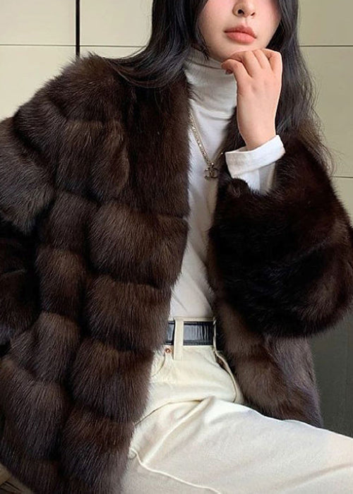 Effortlessly Elegant Coat with a Timeless Design