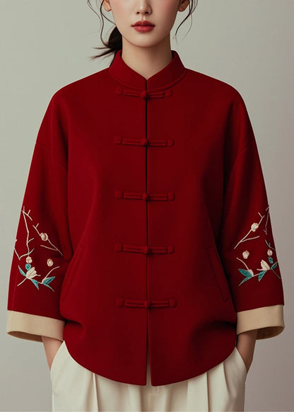 Beautifully Finished Coat in a Timeless Design