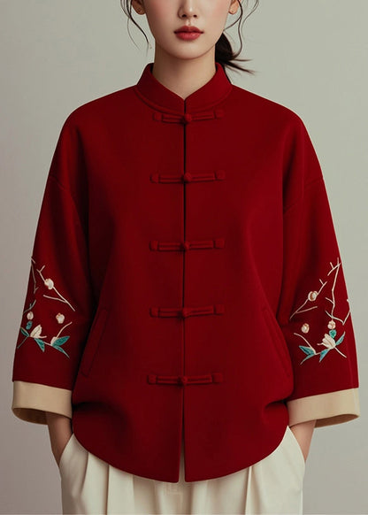 Beautifully Finished Coat in a Timeless Design