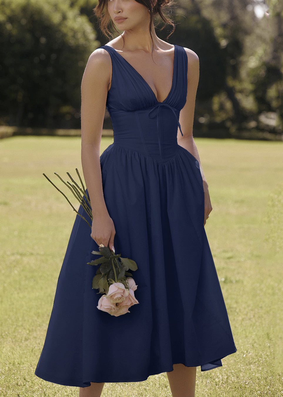 Effortlessly Elegant Dress with a Timeless Design