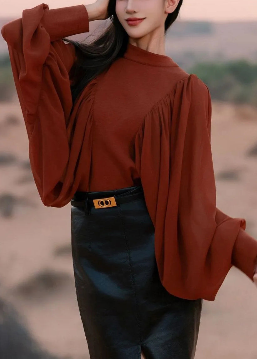 Well Tailored Blouse with a Graceful Silhouette