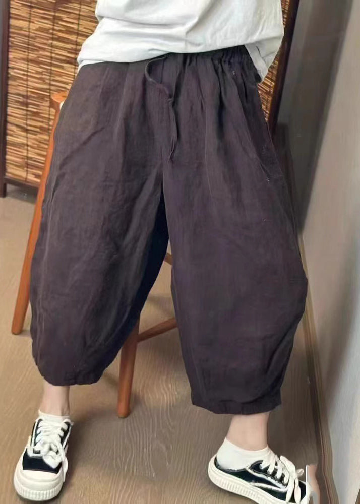 Effortlessly Elegant Pants with a Timeless Design