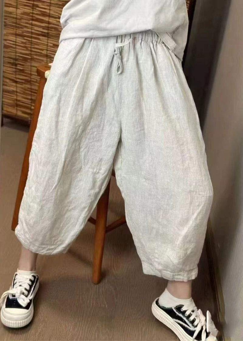 Effortlessly Elegant Pants with a Timeless Design