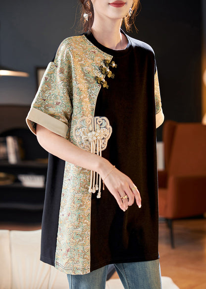 A Vintage Style Shirt with Delicate Timeless Details