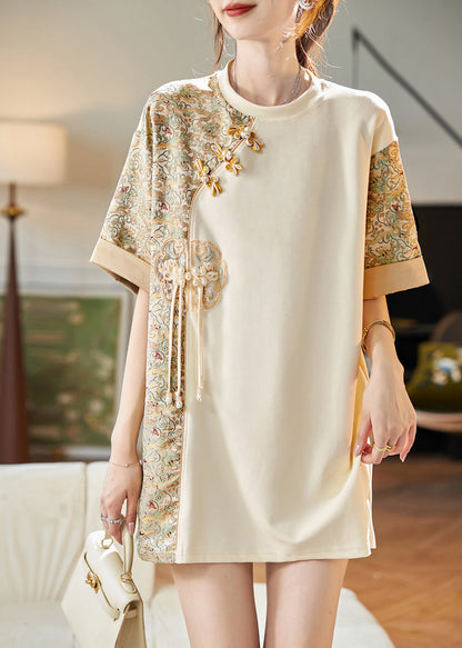 A Vintage Style Shirt with Delicate Timeless Details