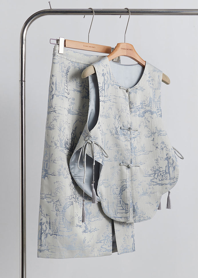Sophisticated Garment with a Clean Classic Look