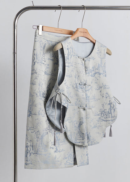 Sophisticated Garment with a Clean Classic Look